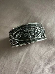 Vintage Silpada Repousse Cuff Bracelet - Sterling Silver Floral - Mother’s Day - Picture 1 of 8