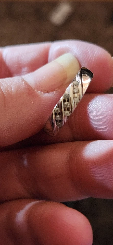 Women's 9 Point T.W. Diamond Triple Row Band in 10K White Gold Size 7 - Image 1 of 4