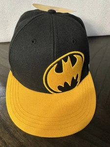 Batman Hat DC WB-Comics  L/XL 14 year + Black and Yellow Acrylic/Wool NEW w/TAG - Picture 1 of 12
