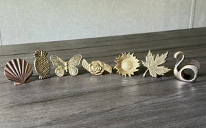 Vintage 7er Set Serviettenringe Messing/Metall verschiedene verschiedene Unikat - Bild 1 von 21