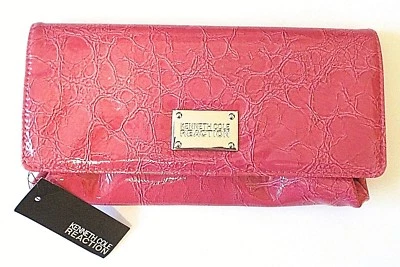 Cartera Kenneth Cole Reaction NUEVA CON ETIQUETAS Bolso sin asas Rosa Cuero Texturizado Monedero Foto 1 de 4