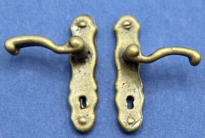 Pair Of Antiqued Brass Style Door Handles Tumdee 1:12 Scale Dolls House HW65 - Image 1 of 4
