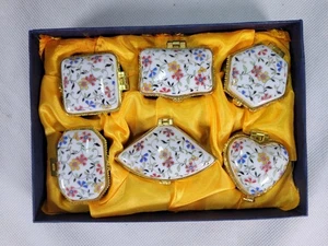 Set of 6 Small Porcelain Style Trinket Pill Boxes With Floral Design Rare Prop - Picture 1 of 16