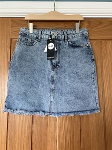 Boohoo Ladies Raw Hem Denim Mini Skirt Size 8 | Brand New - Picture 1 of 9