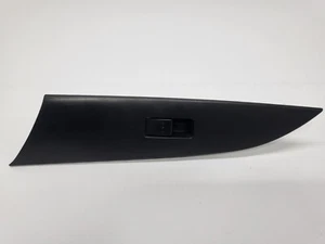 Mazda 3 - power window switch front left BP4K66370 (01) - Picture 1 of 4