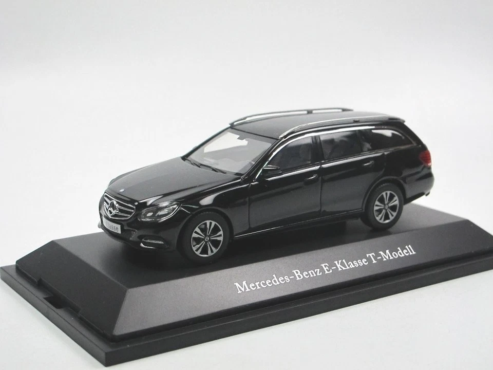 1/43 MERCEDES BENZ E KLASSE T MODELL 2013 KYOSHO EXTREMELY RARE - Immagine 1 di 1