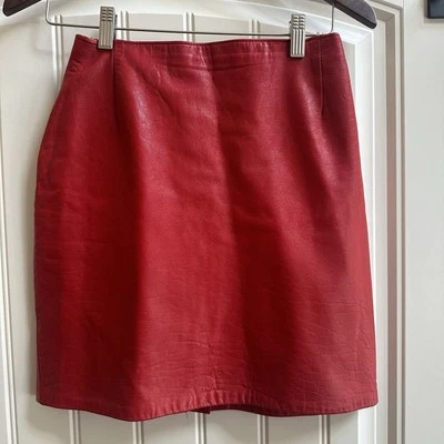 Minifalda de cuero roja Firenze Santa Bárbara años 80’s 90’s retro Rock Check Meas de colección Foto 1 de 4