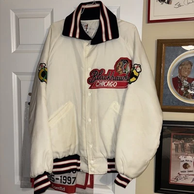 Винтажная атласная куртка Chicago Blackhawks Buttwin XL 1960-70-е куплена в Gunzo's - Изображение 1 из 4