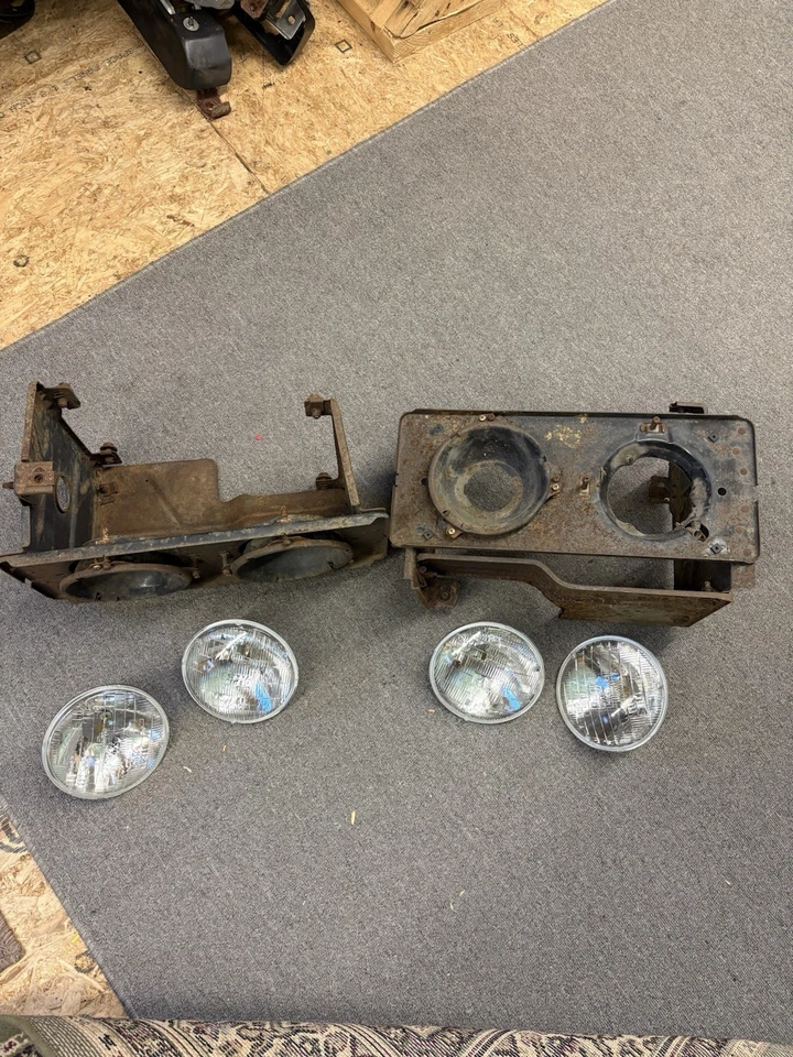 Ford Custom Galaxie 500 LTD 1972 usado montaje de canastilla de faros par con bombillas Foto 1 de 1