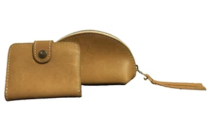Portland Goods Leder Taco Quaste Etui & kleine faltbare Geldbörse camelfarben Neapel - Bild 1 von 15