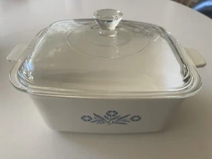 Corning Ware P-4-B Blue Cornflower 1 1/2 Quart Loaf Pan With Pyrex Lid EUC - Picture 1 of 5