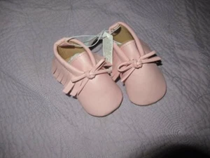 nwt Old Navy pink fringed mocassin shoes baby girl 3- 6 m free ship USA - Picture 1 of 2