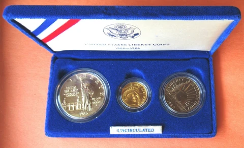 1986 3-Coin US Liberty Commemorative Set $5 Gold & Silver Coin Set, COA - P-101 Cover