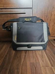 Targus City Gear 17 shoulder laptop/messenger bag - Afbeelding 1 van 6