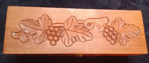 VINTAGE HAND ENGRAVED BROWN WOOD GRAPE VINE SINGLE BOTTLE WINE GIFT BOX DISPLAY - Picture 1 of 13
