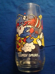 VINTAGE 1980 PEYO THE SMURFS CLUMSY SMURF COLLECTORS GLASS WALLACE BERRIE - Picture 1 of 3