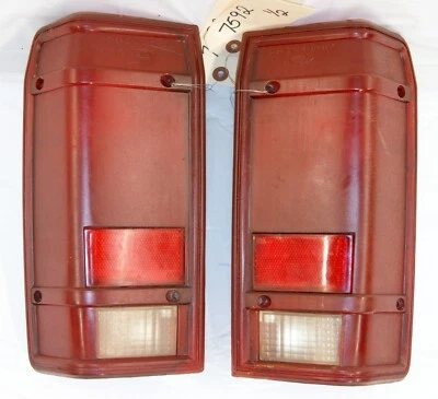Vintage 1983-1990 Ford Bronco II Ranger Tail Light E27B-13440-AE SET #7592 - Image 1 of 4