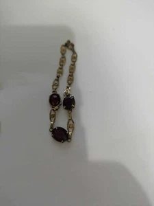 COSTUME GARNET BRACELET HAS 3 OVAL GARNETS MEASURES 7 1/2 INCHES - Picture 1 of 4
