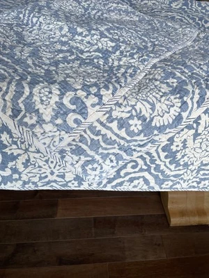 Vintage Pottery Barn heavy cotton full blue beige flower quilt w/standard shams - Image 1 of 4