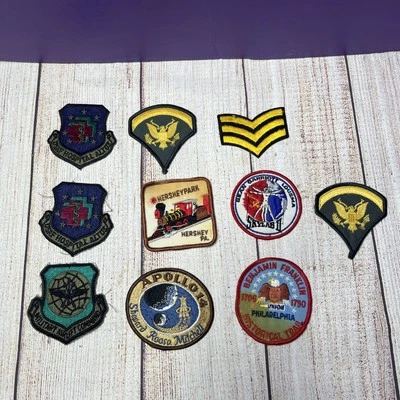 Vintage Lot Of 10 embroidered coat, patches military /crest /tourist - Image 1 of 4