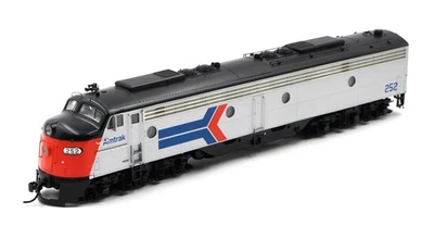 Walthers Proto HO Amtrak Phase 1 E8A AMTK #252 - DC - DCC Ready - Image 1 of 4