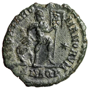 Valentinian II "GLORIA ROMANORVM Dragging Enemy" Aquileia Rare - Bild 1 von 5