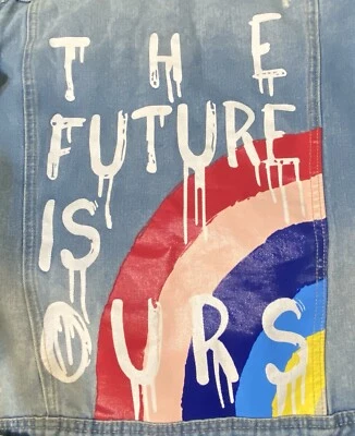 Chaqueta de Jean GB “The Future Is Ours” Lavado Ligero Envejecido Graffiti Pride Talla XS Foto 1 de 4