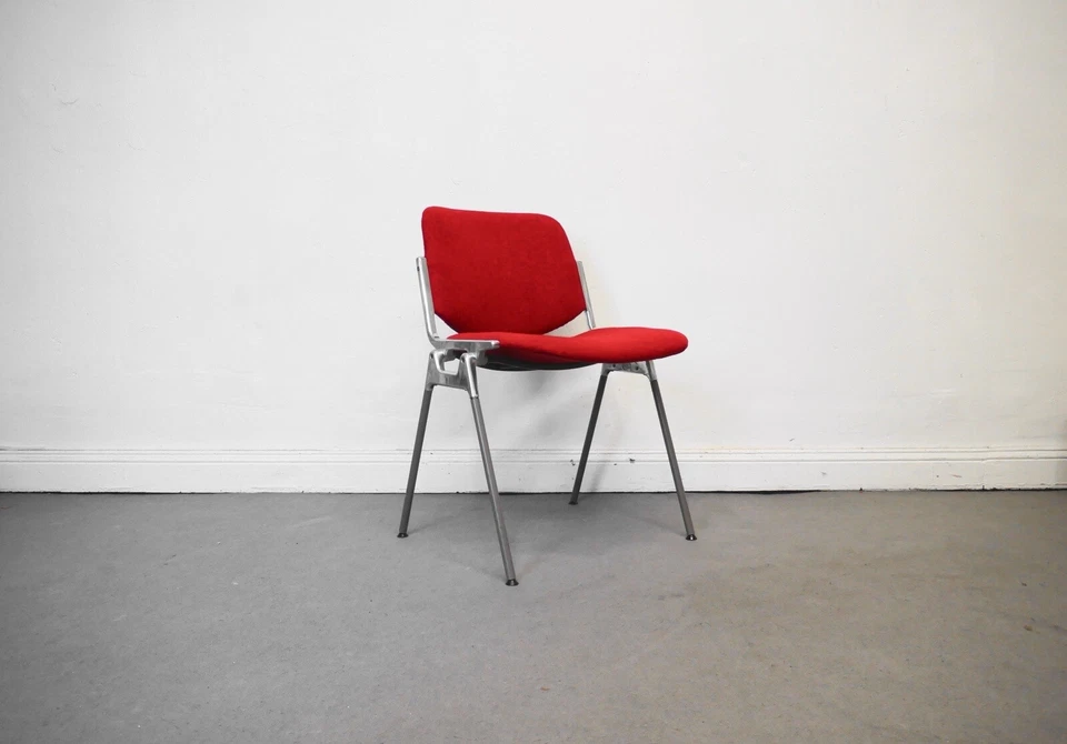 1/13 DSC Castelli Rot Stapelbar Giancarlo Piretti Chairs Stühle - Image 1 of 4