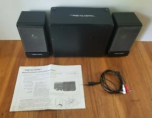 Vintage Realistic Minimus-0.6 Mini Portable Amplified Speaker System in Case - Picture 1 of 12