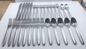 SILBERBESTECK ONEIDA ~ PENINSULA CASTLE JORDAN L AURA 29-TEILIGES SET MESSER GABEL LÖFFEL GC - Bild 1 von 7
