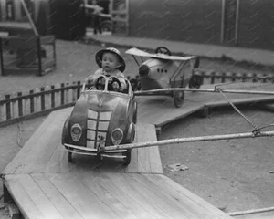 Car & Plane Amusement Ride 1940 Vintage 8x10 Reprint Of Old Photo - Bild 1 von 1