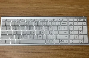 iClever IC-GK03 Wireless Bluetooth Keyboard Multi-Device (No Dongle) - Picture 1 of 4