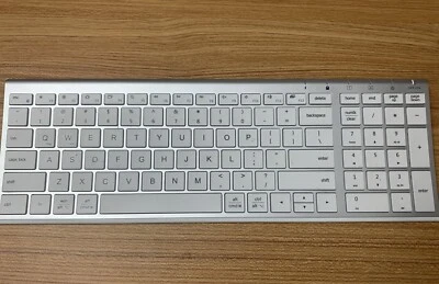 iClever IC-GK03 Wireless Bluetooth Keyboard Multi-Device (No Dongle) - Image 1 of 4