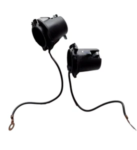 ukscooters VESPA PAAR VORDERE BLINKERHALTER MIT ERDDRAHT PX LML T5 NEU - Bild 1 von 2