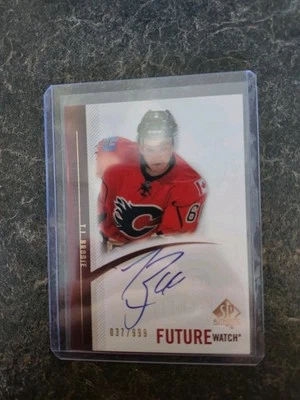 2010-11 SP Authentic Future Watch Auto 037/999 T.J. Brodie Card# 300 - Image 1 of 2