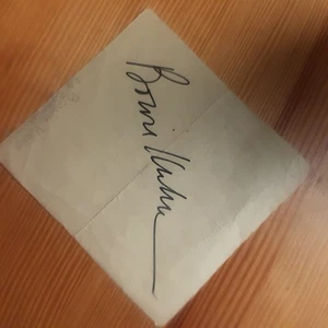 Bowie Kuhn Autoghaph Papier hat Knicke. getragen - Bild 1 von 1