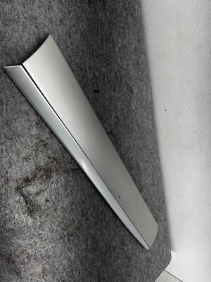 FRONT LEFT DOOR MOLDING TRIM  JAGUAR F PACE (2017-202) OEM Foto 1 de 4