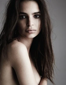 Emily Ratajkowski Poster 24inx36in Poster - Picture 1 of 1