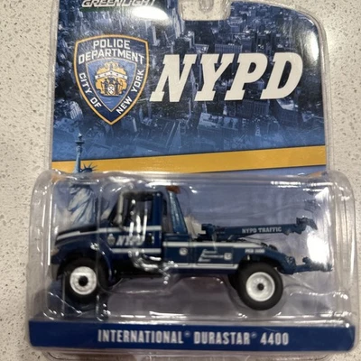 Camión de remolque 1/64 GreenLight NYPD International DuraStar 4400 azul Foto 1 de 4