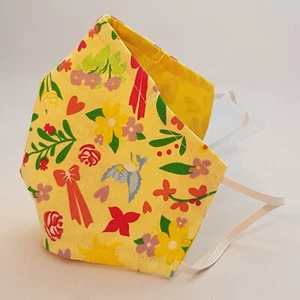 Face mask, Size Medium, Princess, Reversible, Washable with a wire nose bridge. - Picture 1 of 4