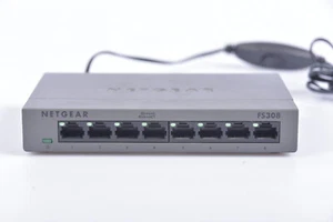 Netgear FS308 Fast Ethernet 8-Port Switch 100 Mbit/s Auto MDI/MDIX SOHO - Bild 1 von 3