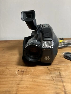 Panasonic Palmcorder Palm sight PV-L681  PV-L681 Plus Accessories  - Image 1 of 4