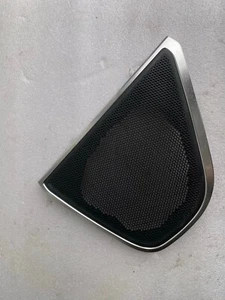 Jaguar XE Range 2020 NUOVO F PACE DOOR COVER ALTOPARLANTE DESTRO MK83601B72ACW - Foto 1 di 3