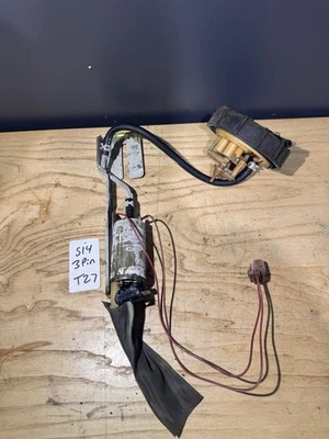 Conjunto de unidad de envío de bomba de combustible 95-98 Nissan 240sx S14 OEM - PROBADO ASPECTO DE 3 PINES Foto 1 de 4