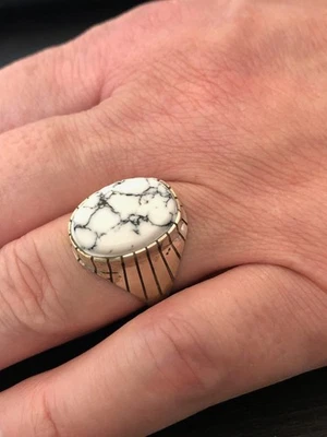 Кольцо американских индейцев из чистого серебра с бирюзой и белым буйволом овальное ручной работы 10 шт. - Изображение 1 из 4