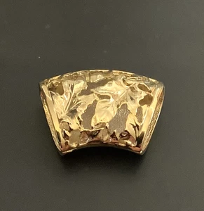 Tubo para bufanda - Hojas de filigrana en tono dorado - Soporte para bufanda - Imagen 1 de 9