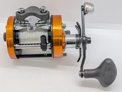 Carrete de pesca de cebo Abu Garcia Ambassadeur 7000 C3 Catfish Special 4.1:1 relación de engranajes Foto 1 de 4