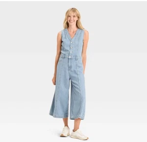 Women's Cropped Sleeveless Denim Jumpsuit - Universal Thread Light Wash 8 NWT - Picture 1 of 3