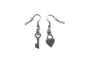 Sexy serrure et clé,Hotwife,Cocu,Chasteté verrouillé Boucles D'oreilles Style 1 - Picture 1 of 1