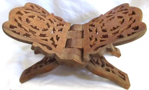 Vintage Folding Hand Carved Wood Filigree Book Holder EUC - Imagen 1 de 6